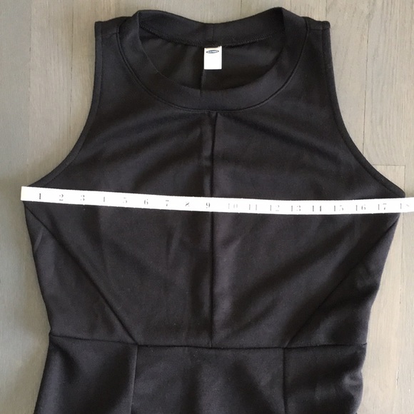 Old Navy Black Mod Structured Knit Dress, size Medium 🖤 - Picture 10 of 12